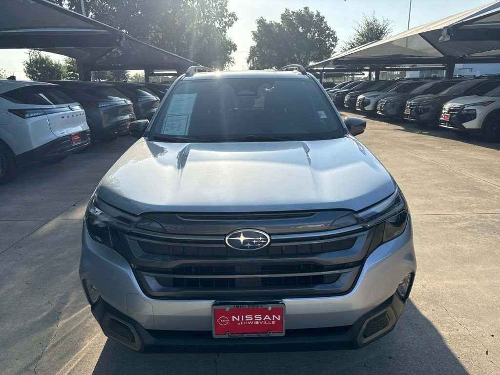 Used 2025 Subaru Forester Limited AWD/4WD image 9