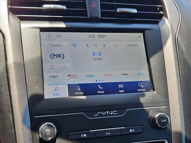 Used 2020 Ford Fusion SE FWD image 20