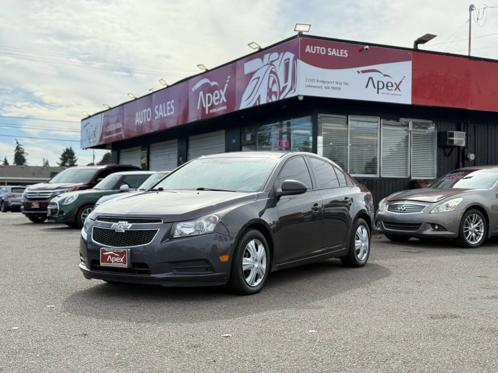 Used 2014 Chevrolet Cruze LS image 2