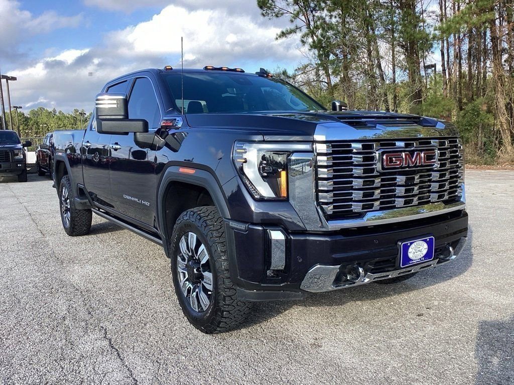 Used 2024 GMC Sierra 2500 Denali w/ Denali Reserve Package image 3