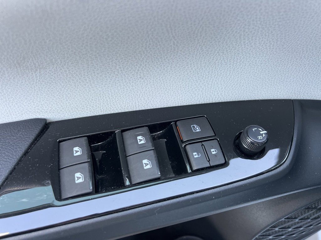 Used 2017 Toyota Prius Two image 22