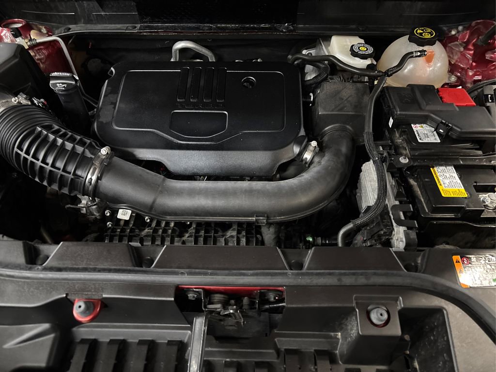 Used 2023 GMC Acadia SLE w/ Driver Convenience Package image 13