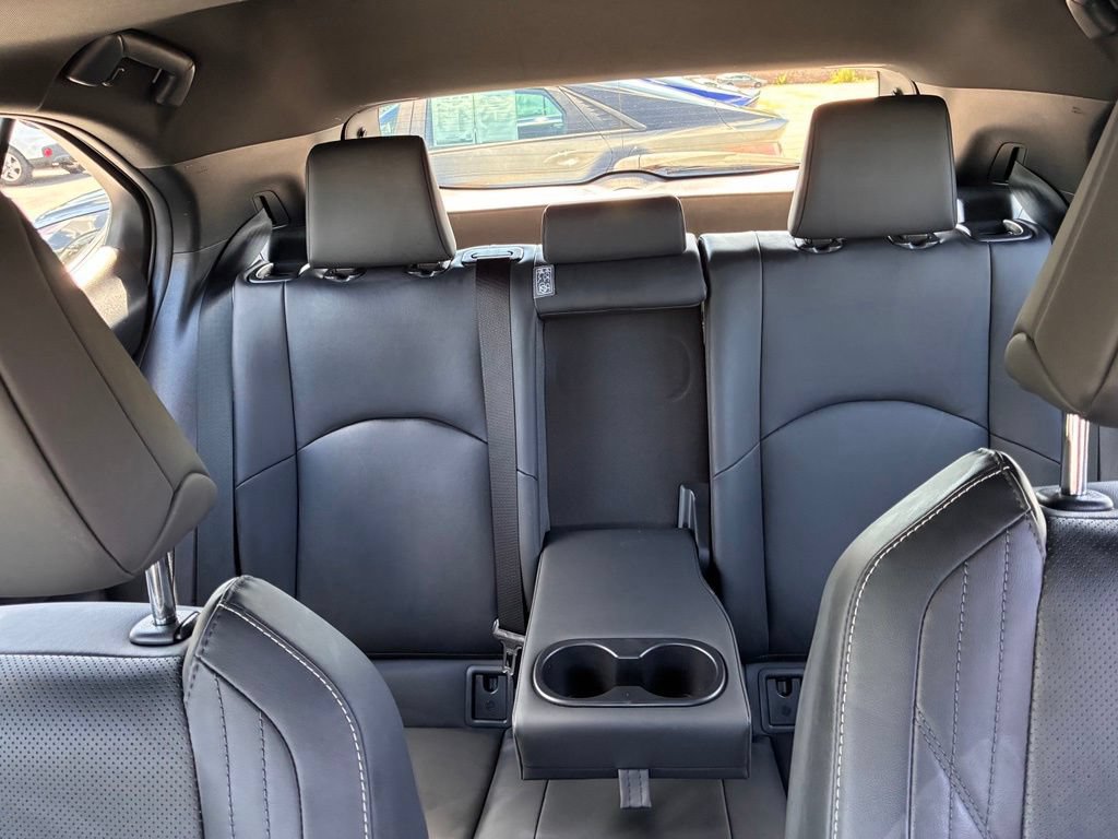 Used 2023 Lexus UX 250h AWD w/ Accessory Package (Z2) image 18