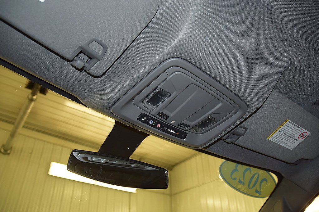 Used 2023 Chevrolet Silverado 3500 LT image 27