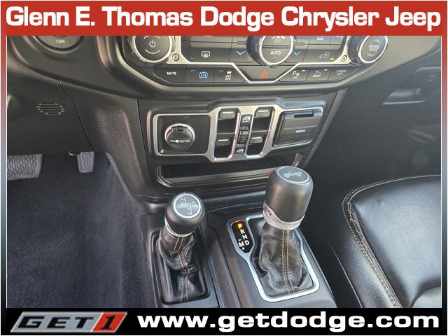 Used 2023 Jeep Wrangler Sahara image 18