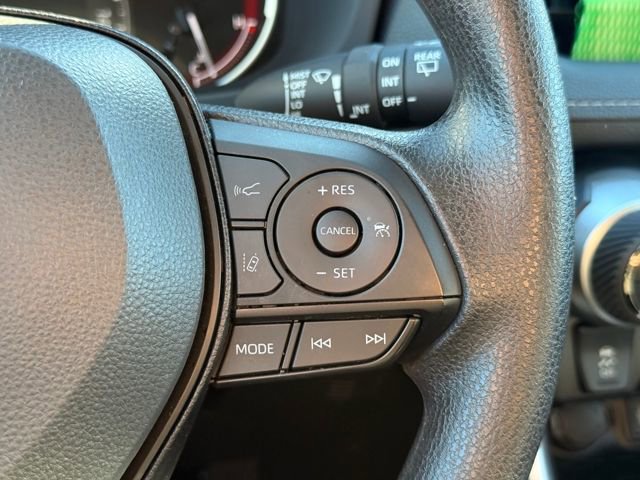 Used 2025 Toyota RAV4 XLE image 29