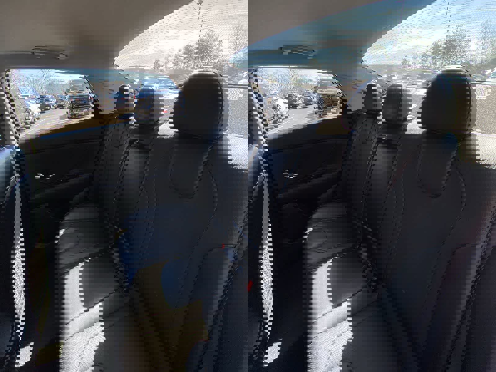 Used 2021 Hyundai Elantra Limited image 26