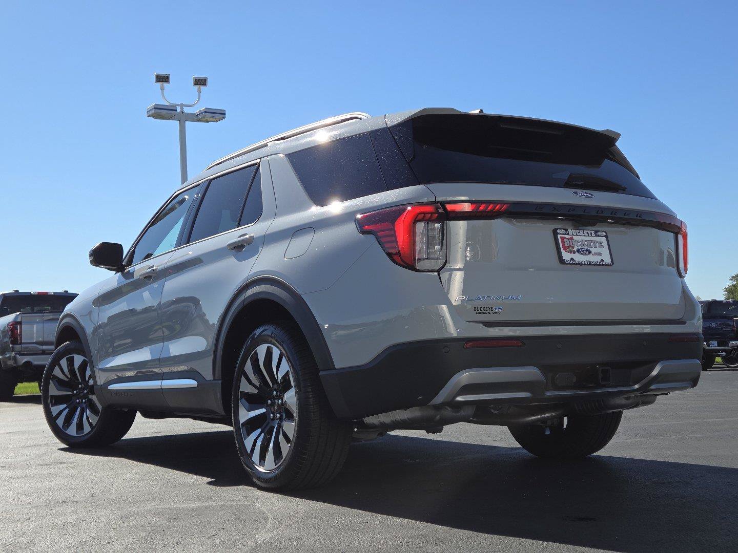 New 2027 Ford Explorer Platinum w/ LUX Leather Package AWD/4WD image 15