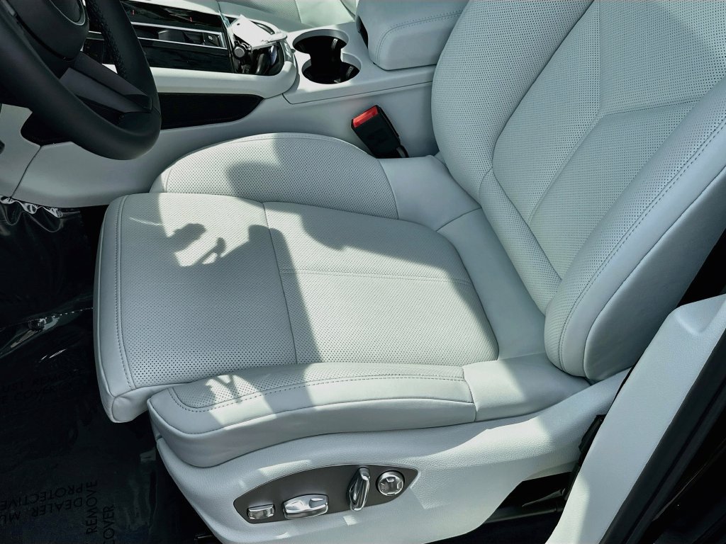 New 2026 Porsche Macan AWD/4WD image 22