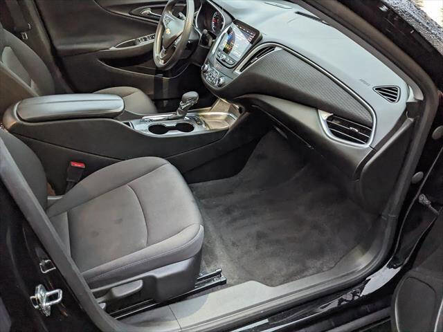 Used 2024 Chevrolet Malibu LT image 18