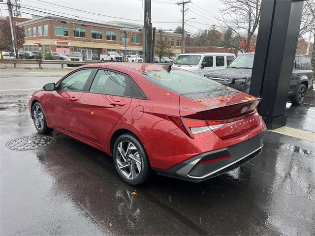 Used 2025 Hyundai Elantra Sport image 6