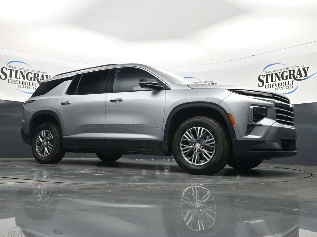 Used 2026 Chevrolet Traverse LT AWD/4WD image 17