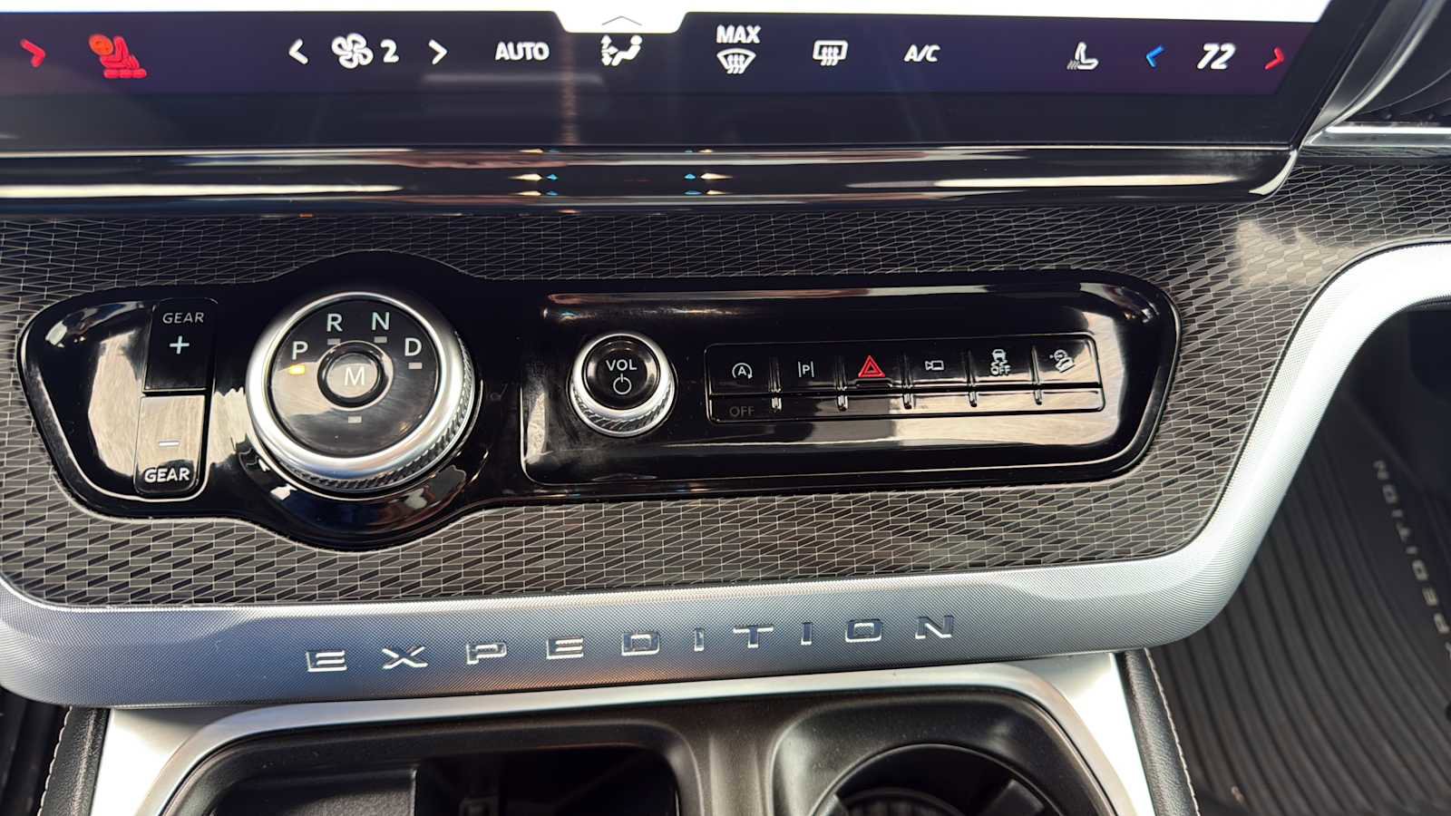 Used 2025 Ford Expedition Platinum w/ Stealth Performance Package image 16