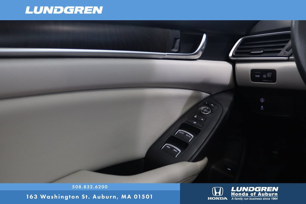 Certified 2018 Honda Accord EX image 28