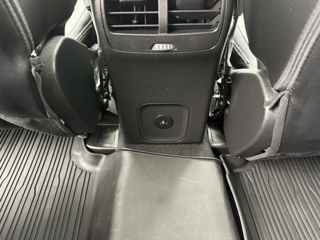 Certified 2023 Ford Escape SE w/ PHEV Premium Package image 41
