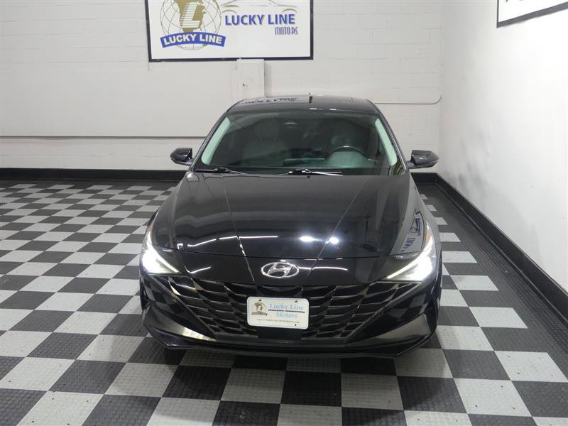 Used 2022 Hyundai Elantra Limited image 3