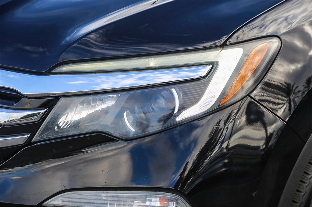 Used 2017 Honda Pilot Touring image 4