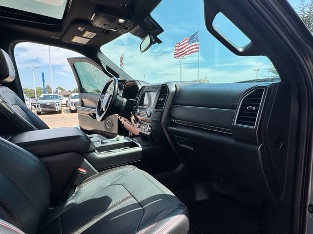 Used 2019 Ford Expedition Limited w/ Equipment Group 303A AWD/4WD image 40