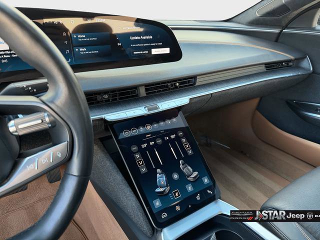 Used 2024 Lucid Air Touring image 19