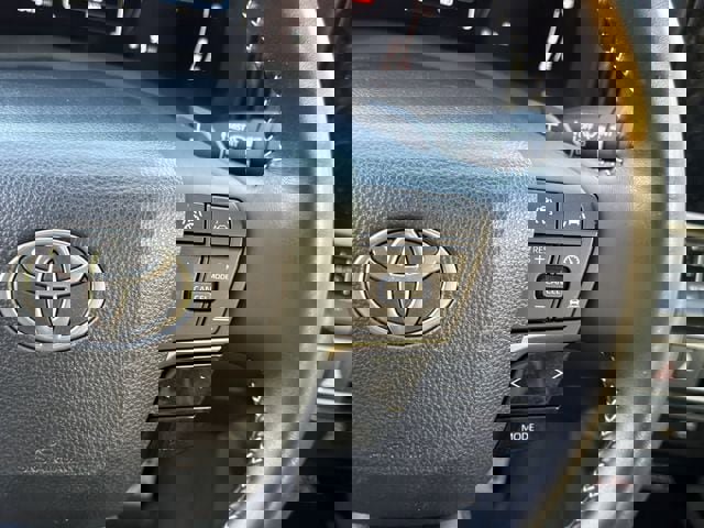 Used 2025 Toyota Camry SE image 27