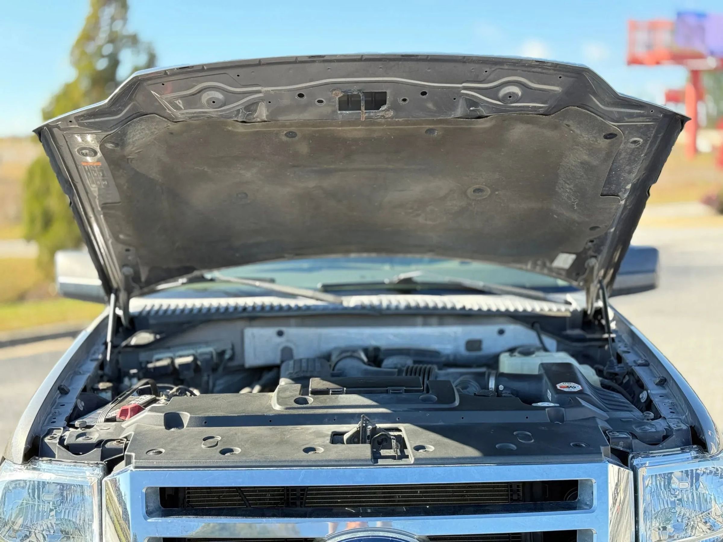 Used 2013 Ford Expedition XLT image 27