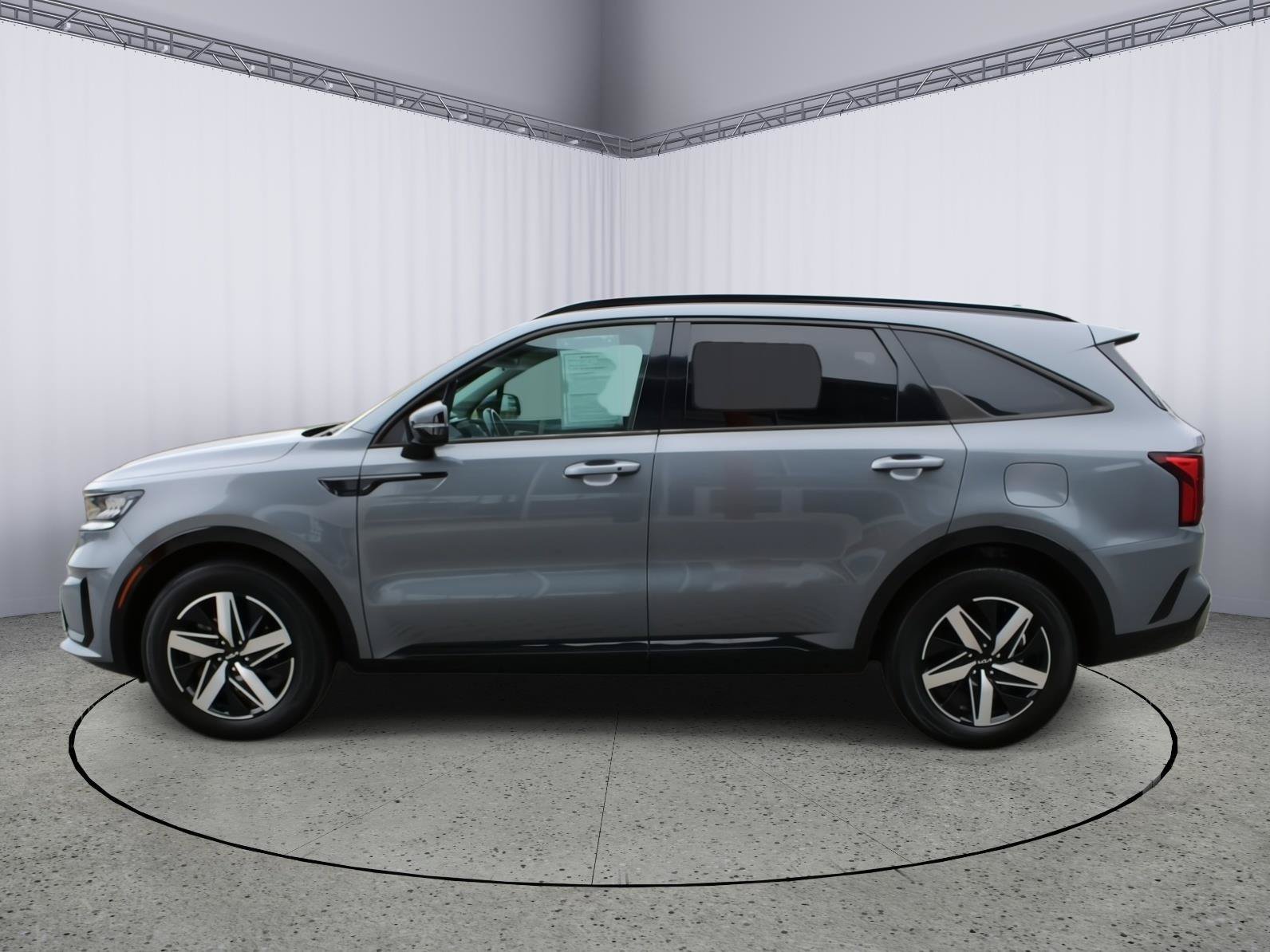 Used 2023 Kia Sorento S w/ Panoramic Sunroof Package FWD image 5