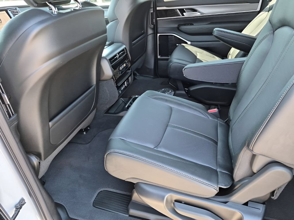 New 2026 Jeep Grand Wagoneer Limited AWD/4WD image 21