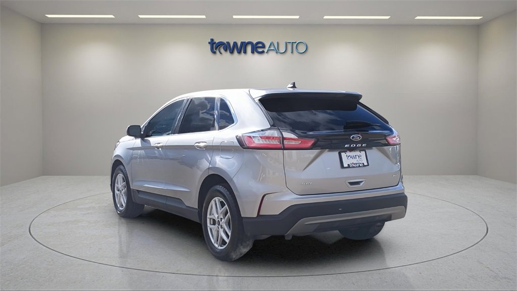 Used 2022 Ford Edge SEL image 3