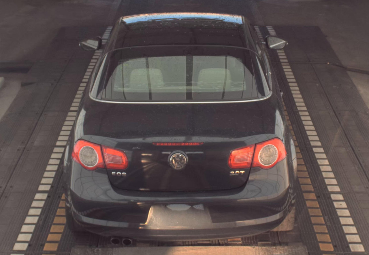 Used 2010 Volkswagen Eos Komfort image 3