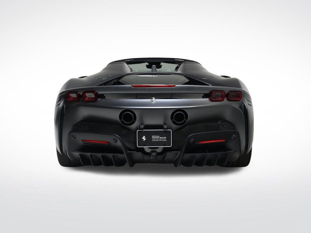 Used 2024 Ferrari SF90 Spider image 8