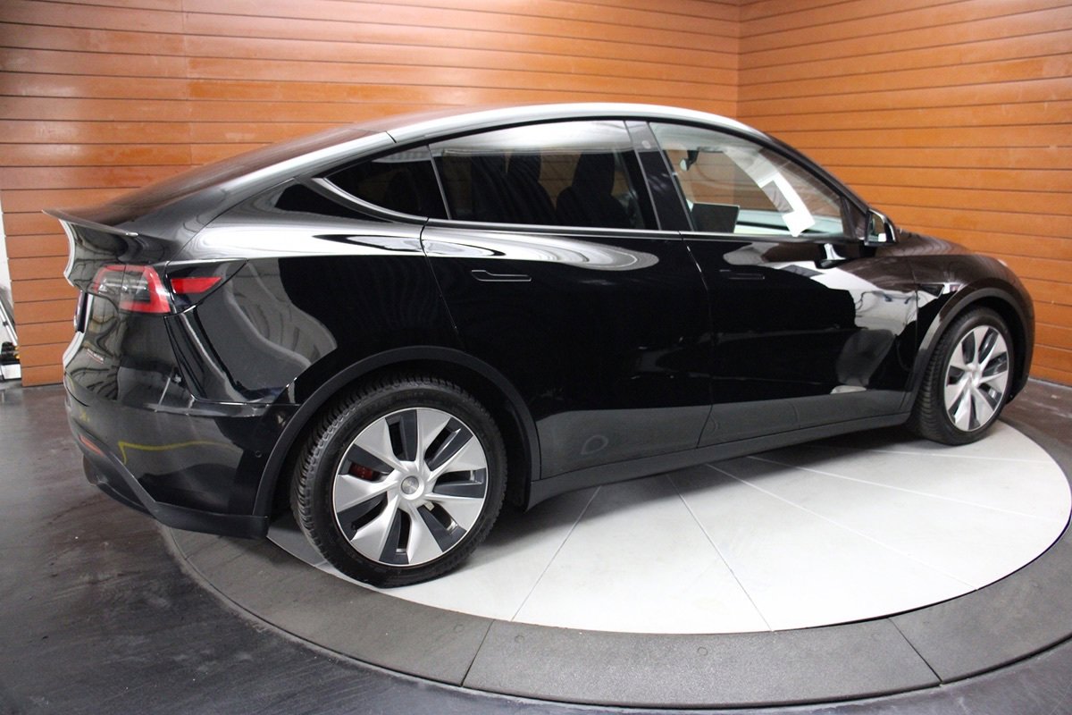 Used 2022 Tesla Model Y Performance AWD/4WD image 14