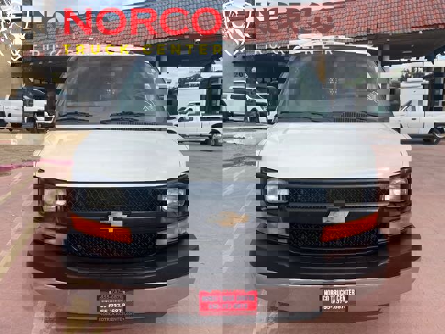 Used 2014 Chevrolet Express 2500 image 3