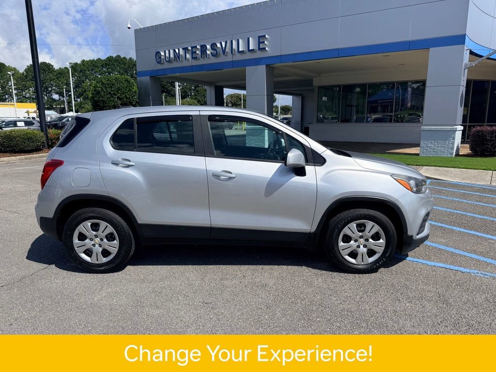 Used 2017 Chevrolet Trax LS FWD image 4