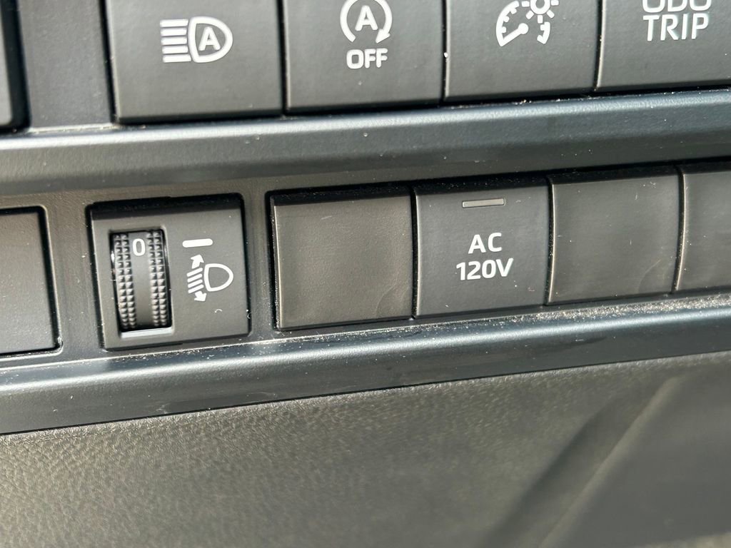 Used 2023 Toyota Tundra Limited w/ Power Package image 27