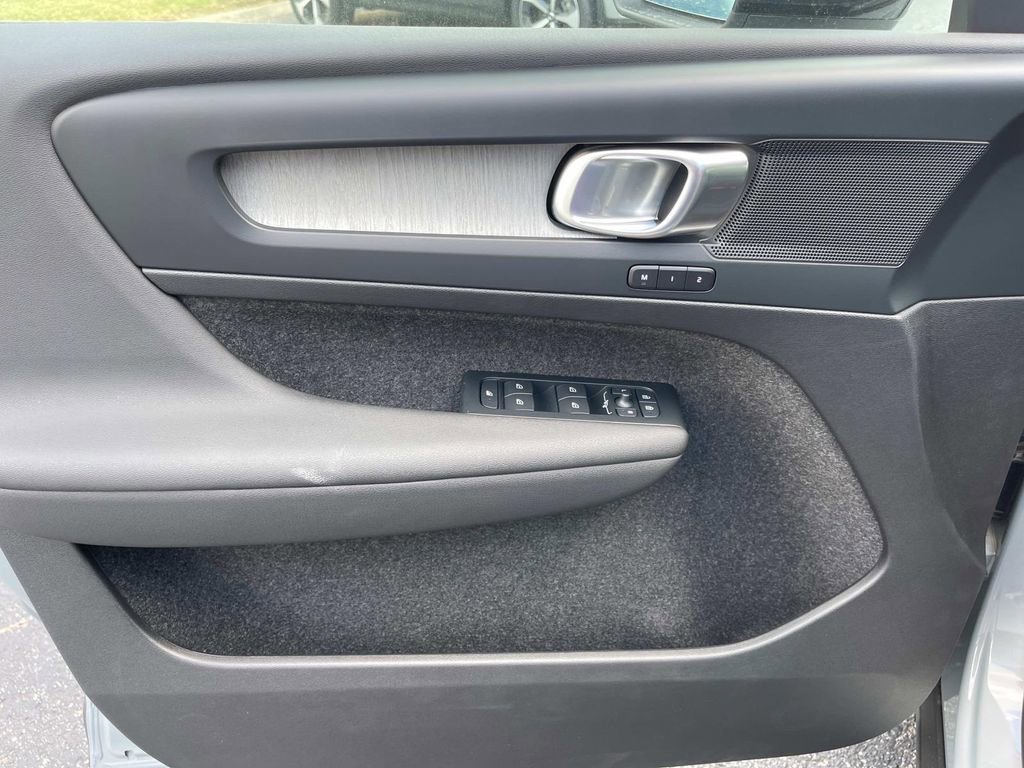 New 2026 Volvo XC40 B5 Plus w/ Protection Package Premier image 21