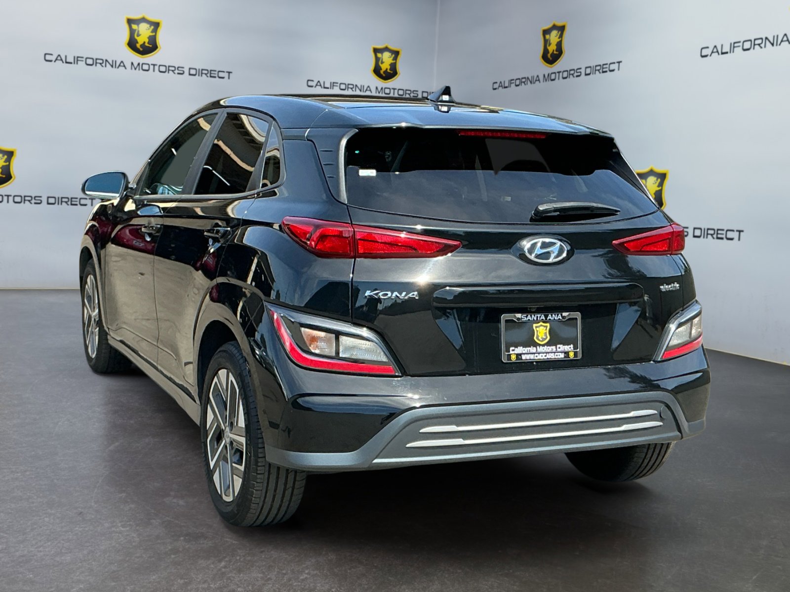 Used 2023 Hyundai Kona SE w/ Cargo Package FWD image 7