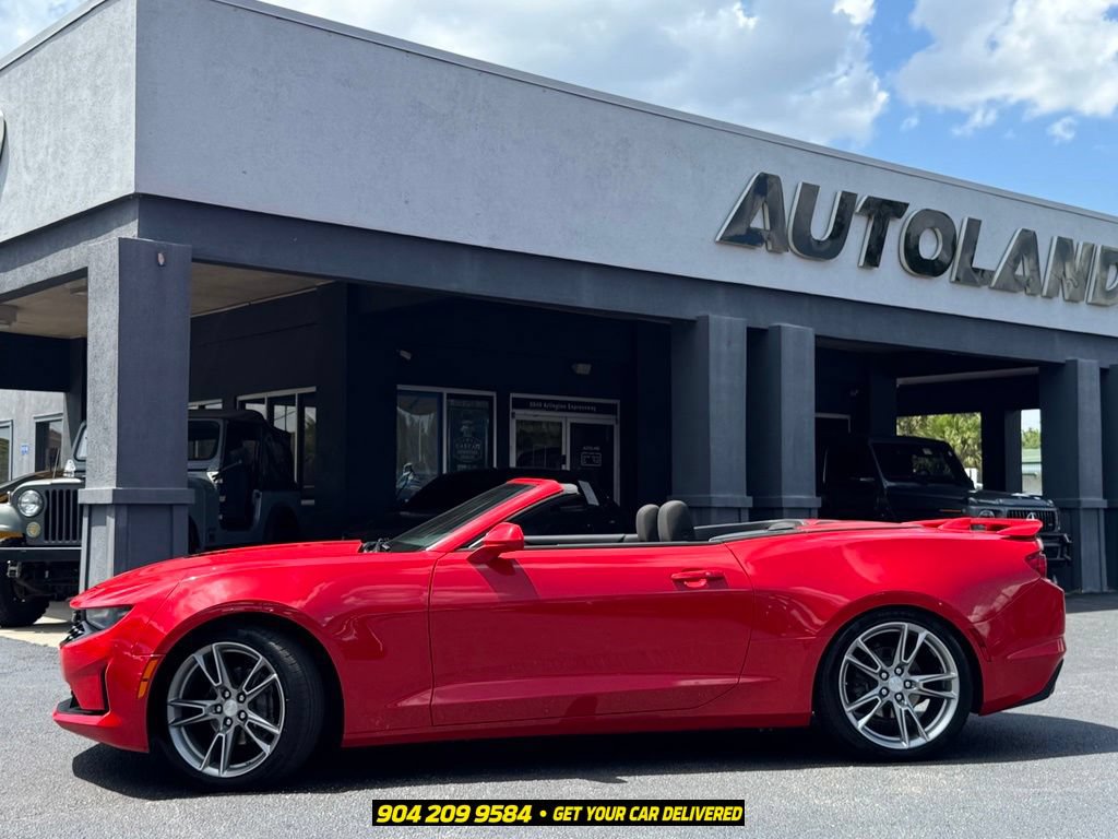 Used 2020 Chevrolet Camaro LT RWD image 5