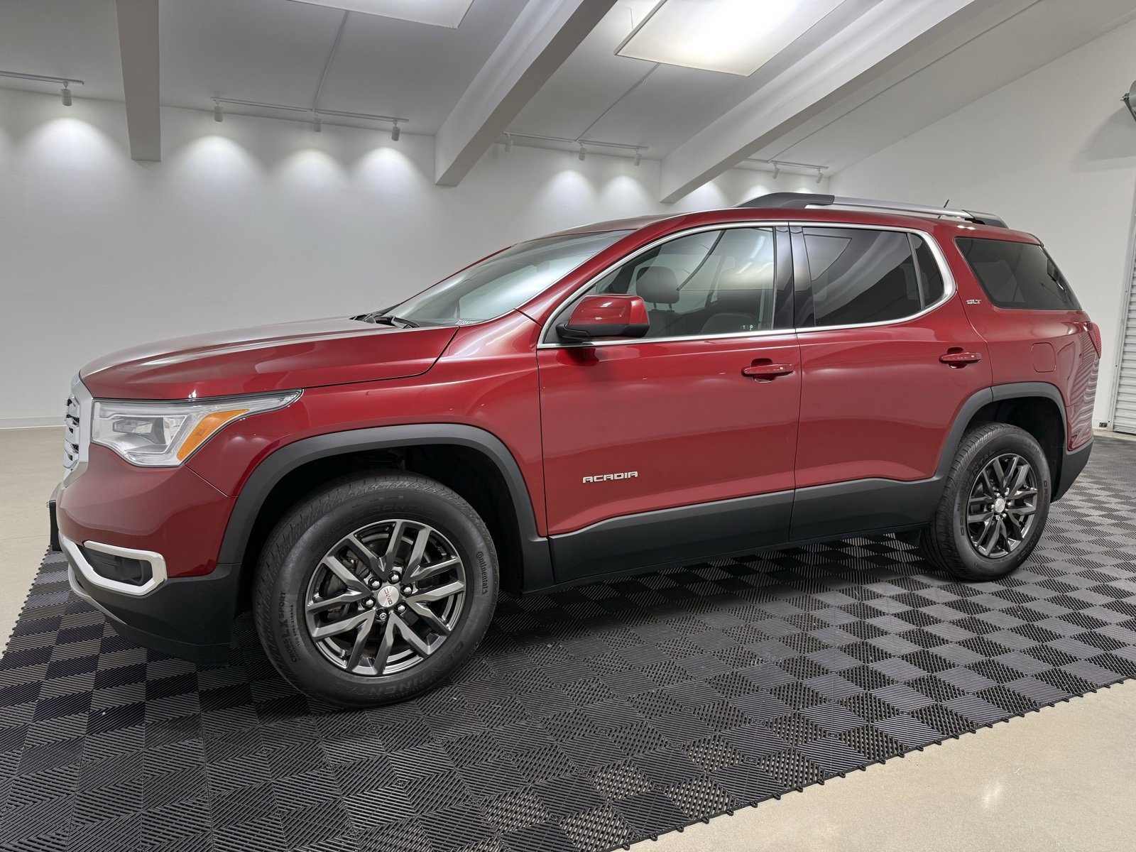Used 2019 GMC Acadia SLT image 4