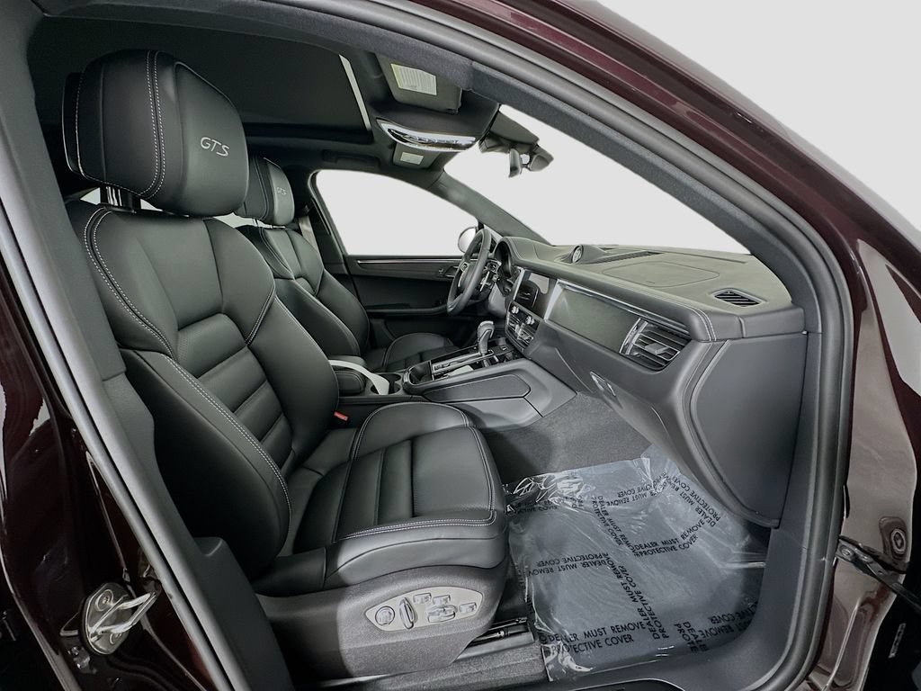 New 2026 Porsche Macan GTS AWD/4WD image 31