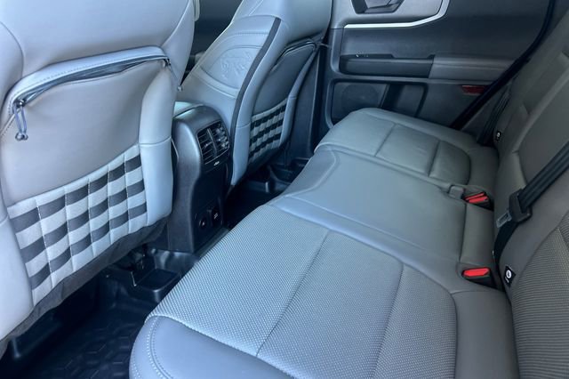 Used 2025 Ford Bronco Sport Badlands image 13