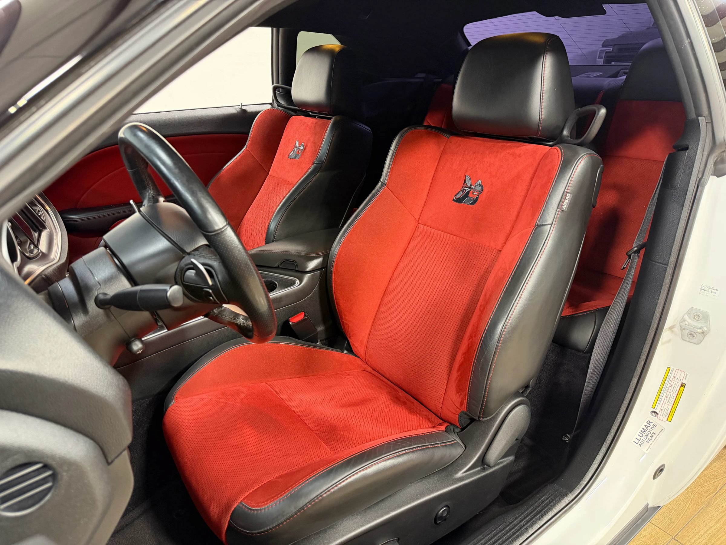 Used 2018 Dodge Challenger R/T Scat Pack w/ Leather Interior Group RWD image 19