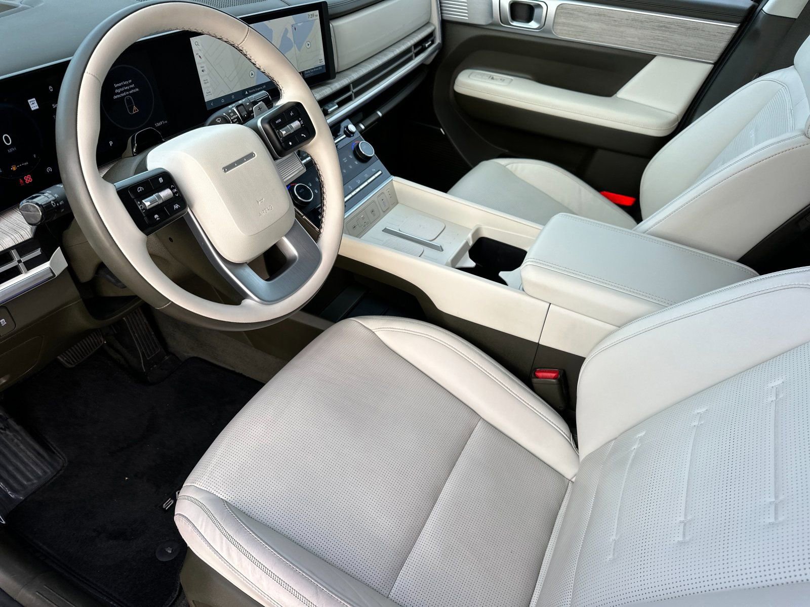 Used 2024 Hyundai Santa Fe Calligraphy image 9