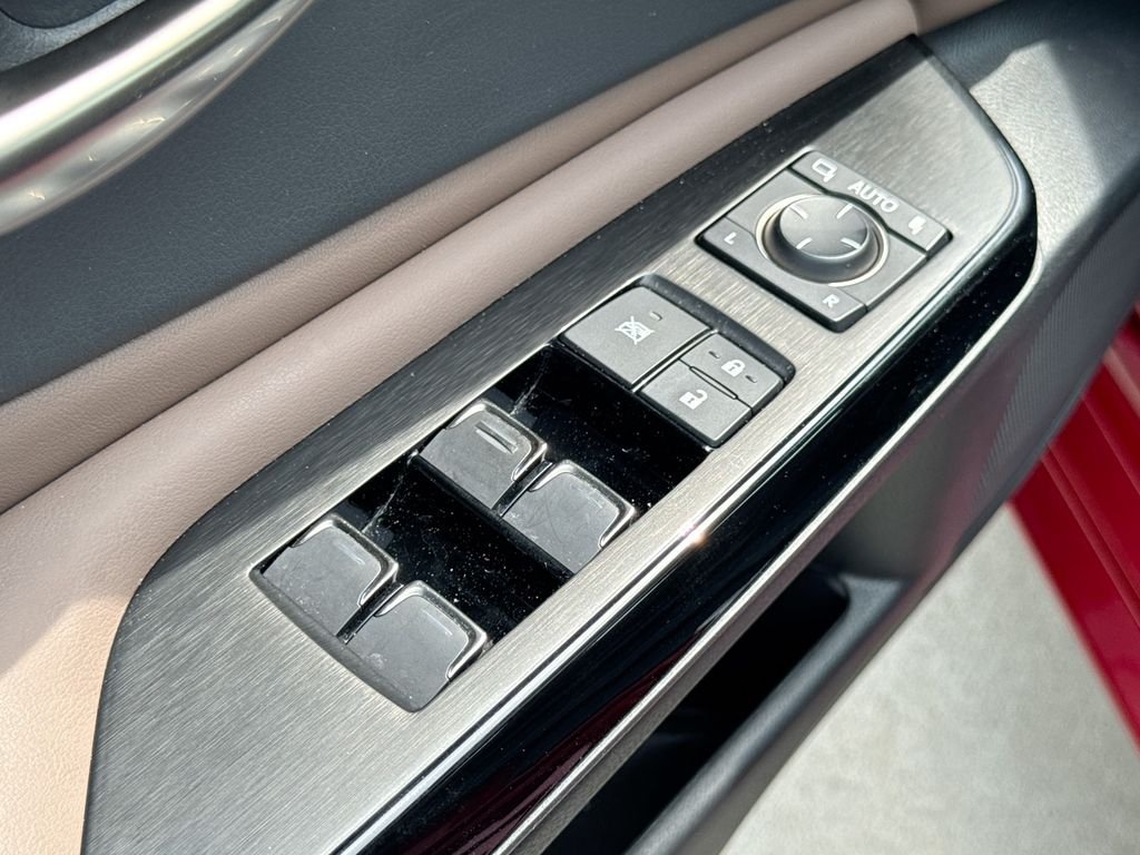 Used 2025 Lexus ES 300h w/ Premium Package FWD image 15