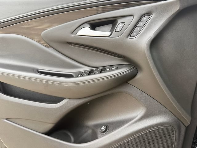 Used 2020 Buick Envision Essence w/ Experience Buick Package FWD image 24