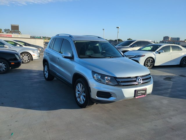 Used 2017 Volkswagen Tiguan Wolfsburg Edition FWD image 3