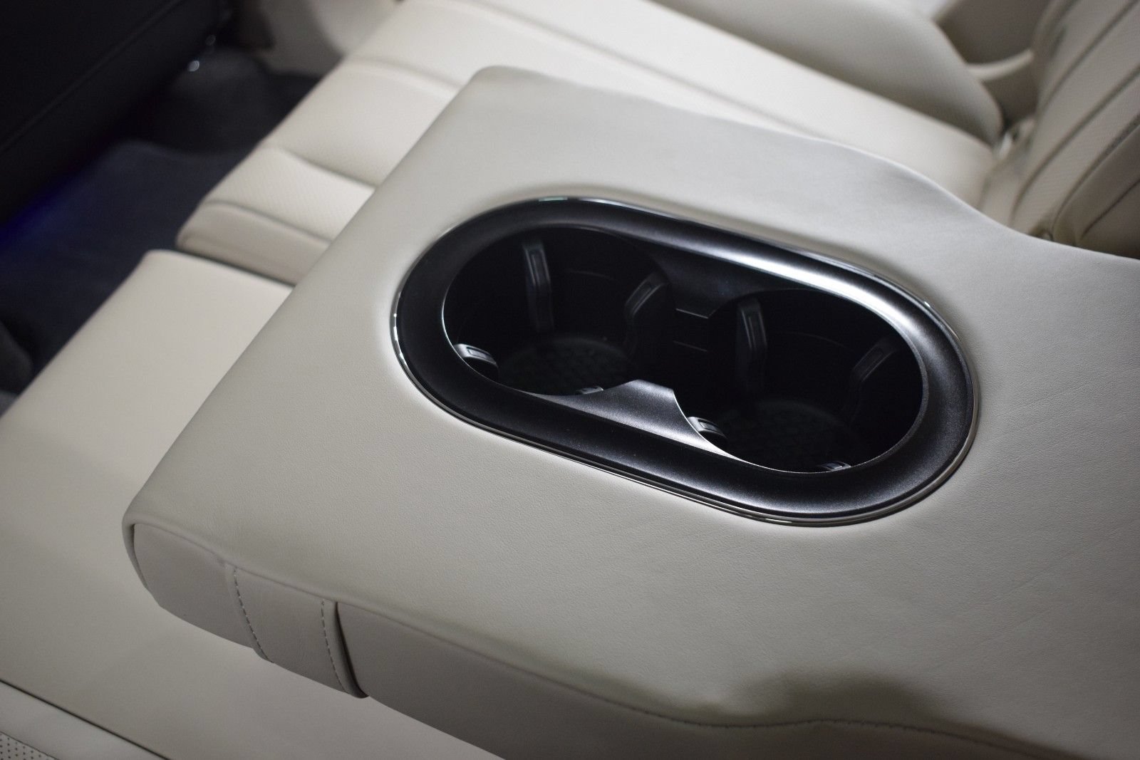 New 2025 Bentley Bentayga AWD/4WD image 23
