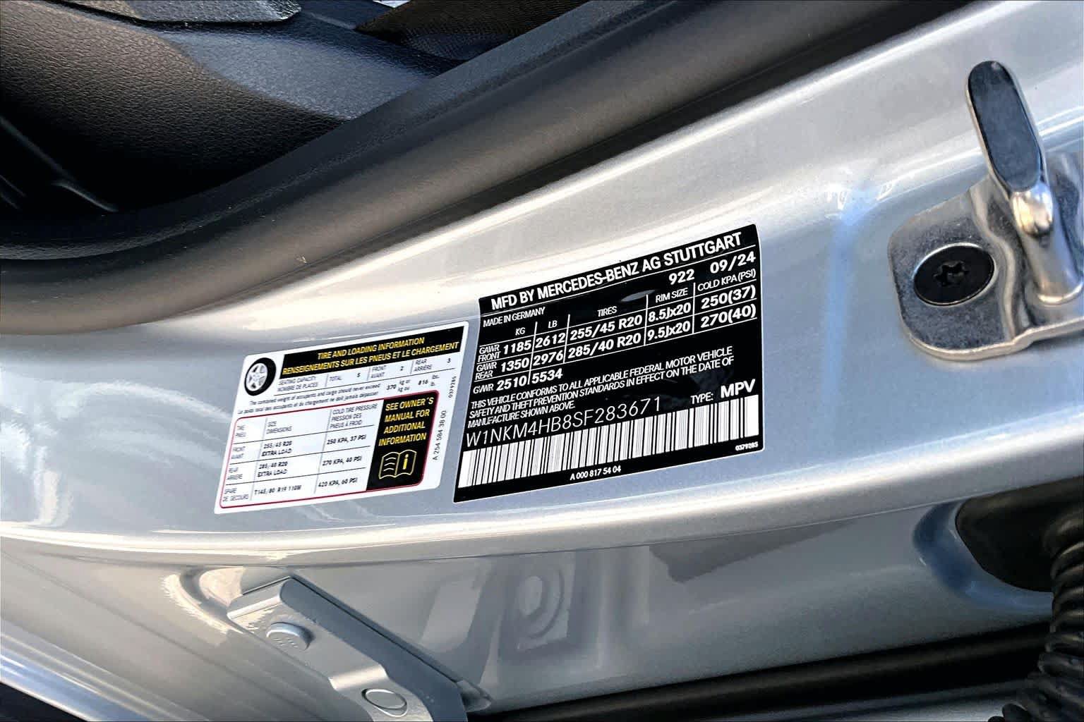 Used 2025 Mercedes-Benz GLC 300 4MATIC image 35