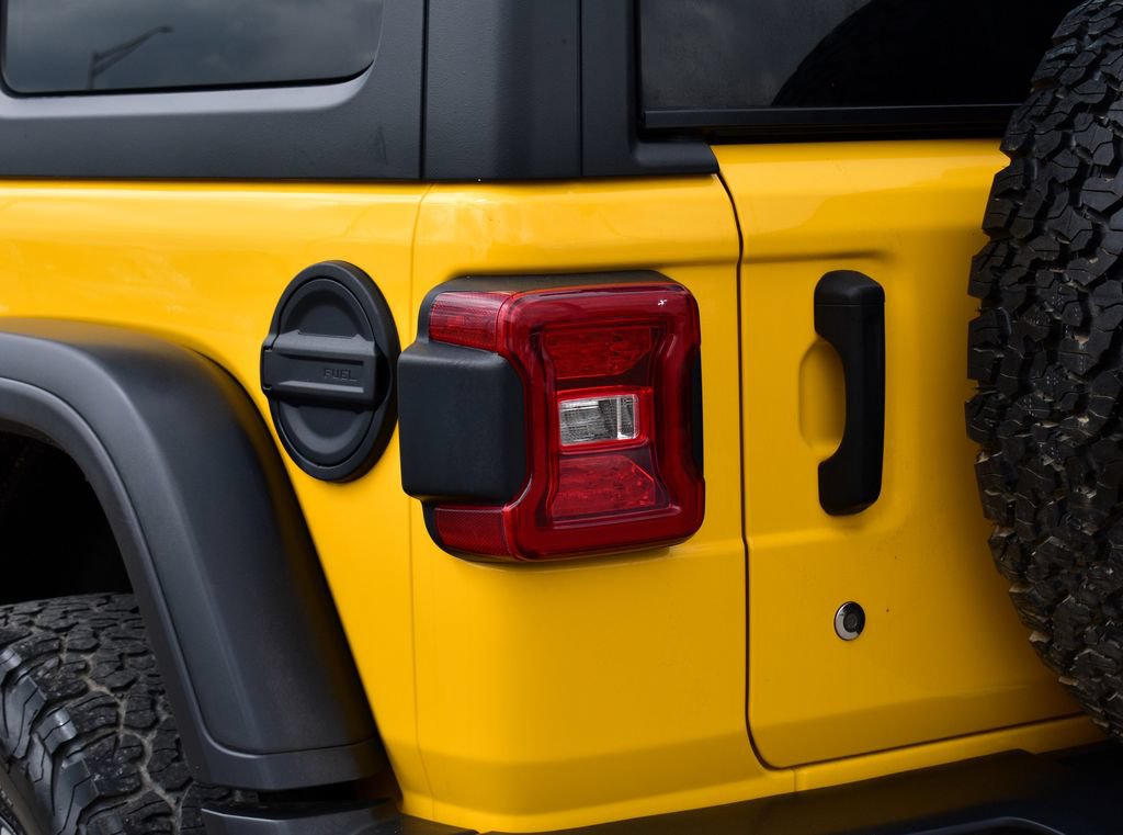 Used 2020 Jeep Wrangler Unlimited Rubicon AWD/4WD image 11