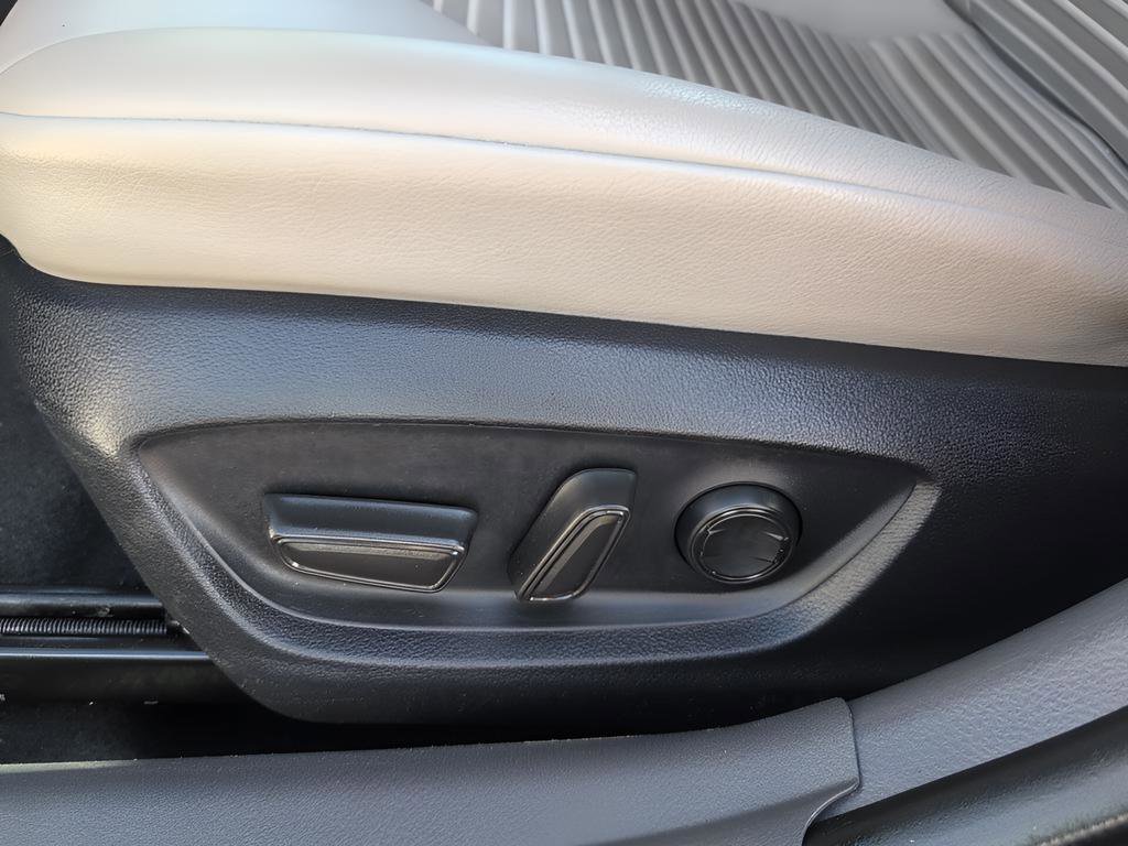 Used 2023 Toyota Camry SE image 34