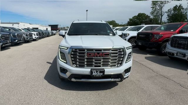 New 2026 GMC Yukon Denali w/ Denali Reserve Package image 3